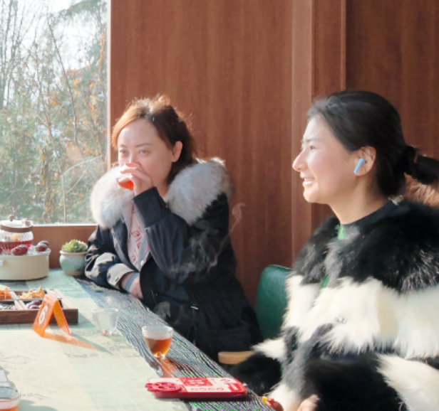 陈总考察听松语园区 深入探讨如何打造超美的园区景观