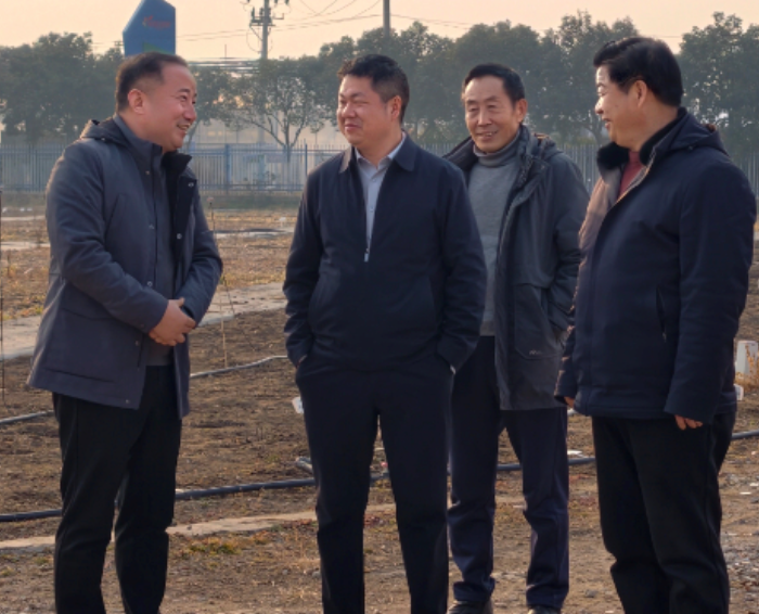 柞水县考察团莅临虹之彩产业园座谈交流花卉产业发展